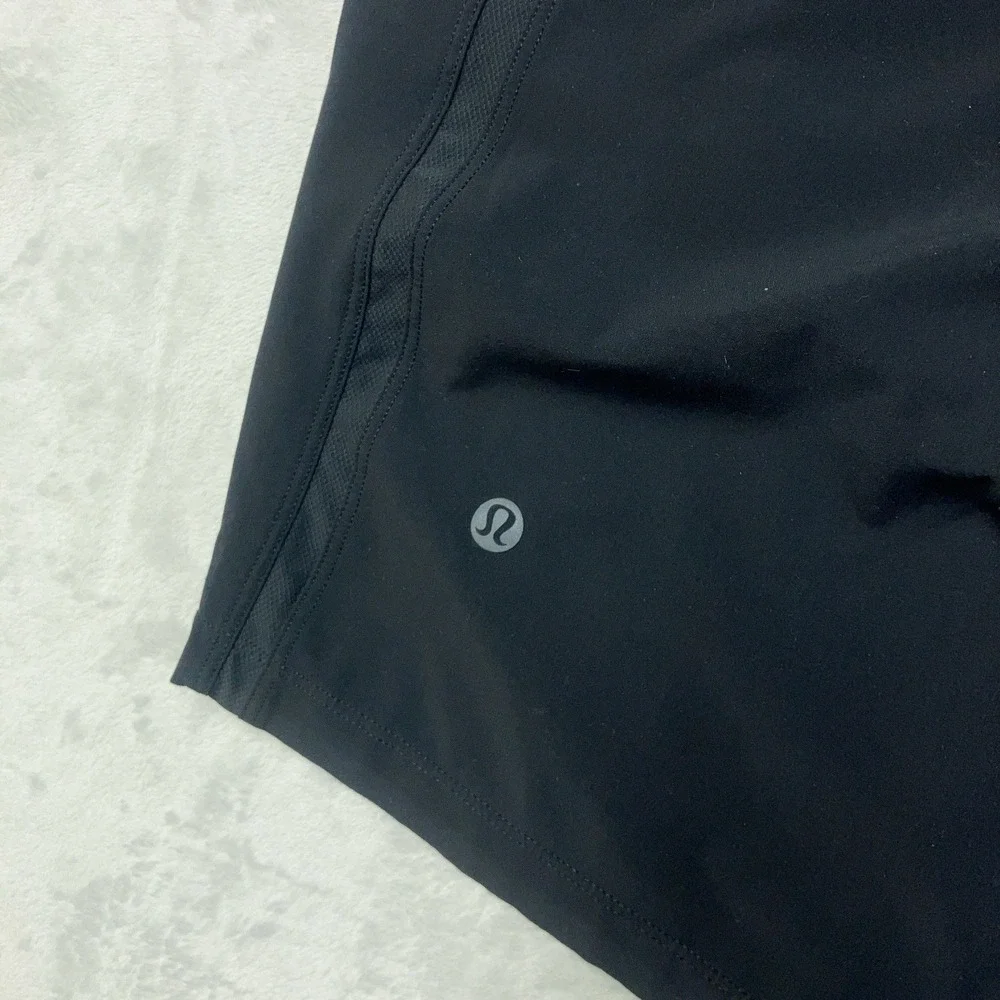 Lululemon Black Pace Breaker Linerless 9
